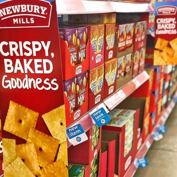 Save A Lot - a display of crispy baked goodnesss - Grocery Near Me - Yazoo City, Mississippi