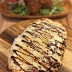 Balsamico Italian Kitchen - Bianca Flat Bread