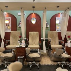 Pure Organic Nails & Spa