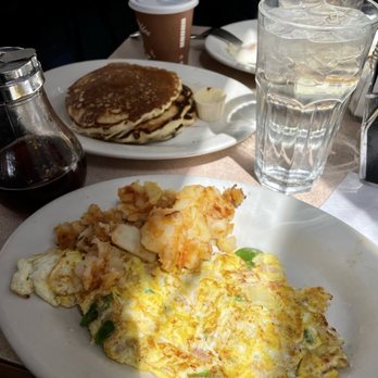 La Bonbonniere - Western omelette - Breakfast & Brunch Near Me - New York, New York La Bonbonniere - Western omelette - Breakfast & Brunch Near Me - New York, New York