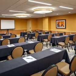 DoubleTree by Hilton Hotel Boston North Shore - Meeting Room