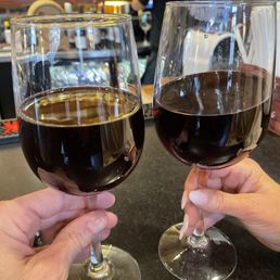 The house Starmont Pinot Noir was excellent The house Starmont Pinot Noir was excellent