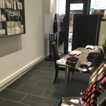Secret des Sens - Entrée et espace manucure - Cosmetics & Beauty Supply Near Me - Lyon, 69 Secret des Sens - Entrée et espace manucure - Cosmetics & Beauty Supply Near Me - Lyon, 69