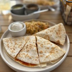 Mercado By Butchertown - Chicken quesadilla