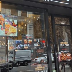 Cap't Loui - Outside signage