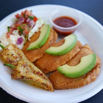 Mariscos El Faro - Food Trucks Near Me - Los Angeles, California Mariscos El Faro - Food Trucks Near Me - Los Angeles, California