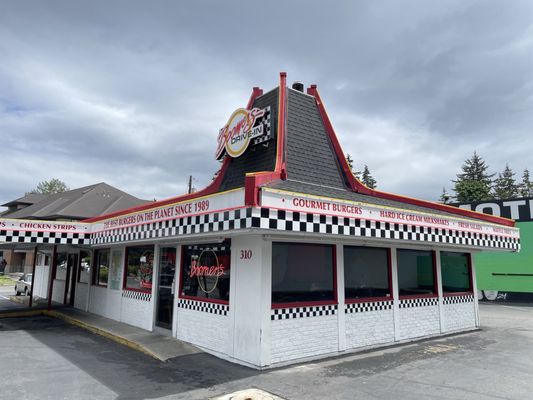 Boomer's Drive-In by null
