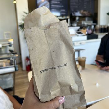 Le’s Banh Mi - Cafes Near Me - Honolulu, Hawaii