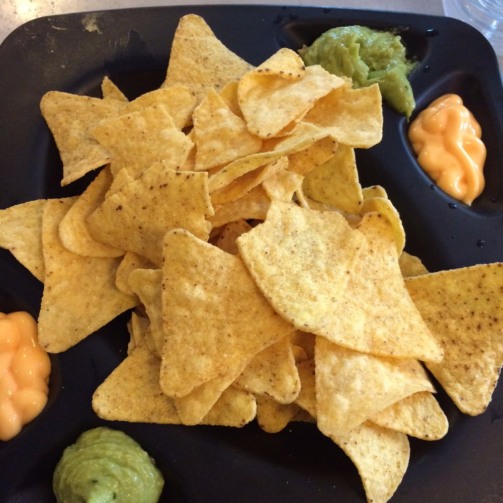 100 Montaditos - Nachos - Tapas/Small Plates Near Me - Madrid, M 100 Montaditos - Nachos - Tapas/Small Plates Near Me - Madrid, M