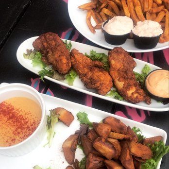 Whiskey Business - Holly Jolly Pop-up! - Pretzel nuggets, wings, fries - Whiskey Bars Near Me - Chicago, Illinois Whiskey Business - Holly Jolly Pop-up! - Pretzel nuggets, wings, fries - Whiskey Bars Near Me - Chicago, Illinois