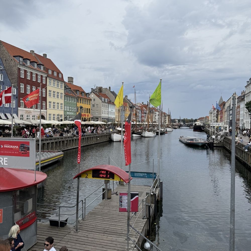 Nyhavn - Boat tour dock - Landmarks & Historical Buildings Near Me Nyhavn - Boat tour dock - Landmarks & Historical Buildings Near Me
