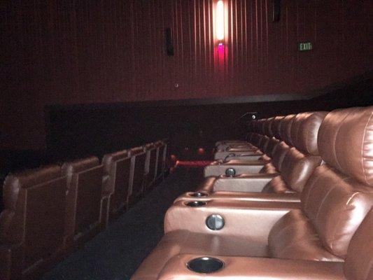 Cinemark Altoona And Xd 59 Photos 53 Reviews Cinema 2227 Adventureland Dr Altoona Ia United States Phone Number Yelp