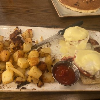 First Watch - Classic egg Benedict - Breakfast & Brunch Near Me - Chapel Hill, North Carolina