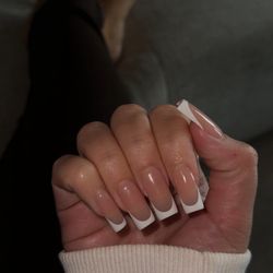 Polished Nail Bar