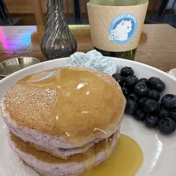 Sweet Manoa Cafe & Bistro - Ube Soufflé Pancakes with Guava Matcha - Coffee & Tea Near Me - Honolulu, Hawaii