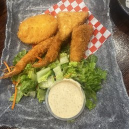 Mixed fry plate was so delicious! The sauce was excellent Mixed fry plate was so delicious! The sauce was excellent
