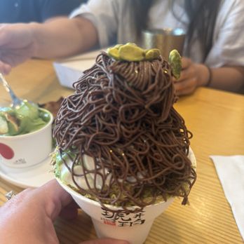 Tendon Kohaku - Seasonal chocolat Mont Blanc. Well done dessert - Japanese Near Me - Bellevue, Washington Tendon Kohaku - Seasonal chocolat Mont Blanc. Well done dessert - Japanese Near Me - Bellevue, Washington