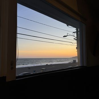 The Sunset Restaurant - Sunset - New American Near Me - Malibu, California
