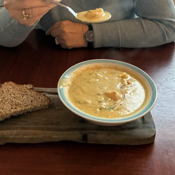 Henry’s Bistro And Wine Bar - Amazing seafood chowder! - Wine Bars Near Me - Ennis, CE