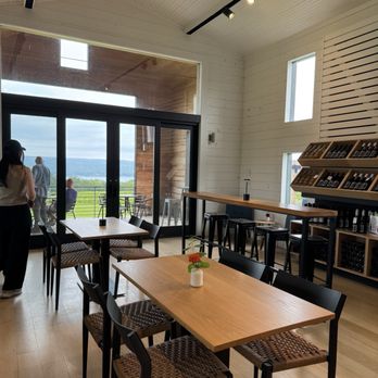 Standing Stone - Inside - Wineries Near Me - Hector, New York