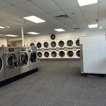 Pearl Street Laundromat - Clean,plenty of machines - Laundromat Near Me - Burlington, Vermont Pearl Street Laundromat - Clean,plenty of machines - Laundromat Near Me - Burlington, Vermont