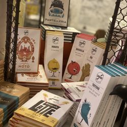 Nice Place Coffee & Chocolate Library