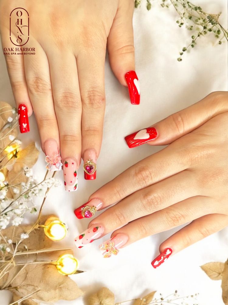 Oak Harbor Nail Spa Logo
