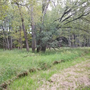 Garrison Glen - Parks Near Me - Mequon, Wisconsin