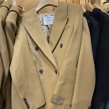Aritzia - So cute! - Women's Clothing Near Me - Bellevue, Washington Aritzia - So cute! - Women's Clothing Near Me - Bellevue, Washington