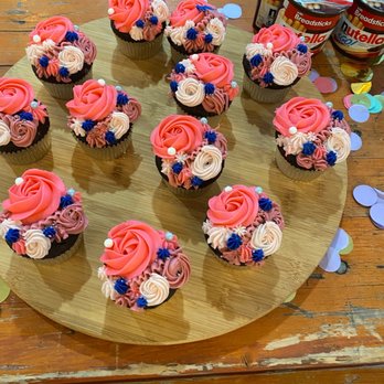 To The Last Crumb - Delicious chocolate cupcakes - Custom Cakes Near Me To The Last Crumb - Delicious chocolate cupcakes - Custom Cakes Near Me