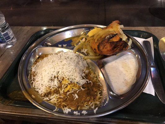 Thali Cuisine Indienne by null