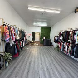 Lilith Thrift Store - Outside Lilith - plus-size thrift & new fashion
