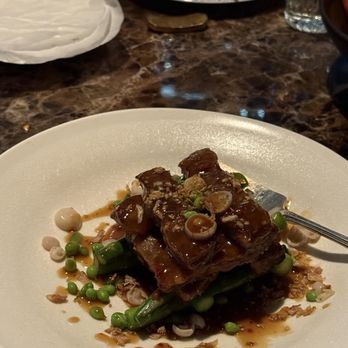 Mott 32 - Chinese Near Me - Toronto, Ontario