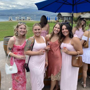 Vivid Tours - Kelowna Wine Tours - Wine Tours Near Me - Kelowna, British Columbia Vivid Tours - Kelowna Wine Tours - Wine Tours Near Me - Kelowna, British Columbia