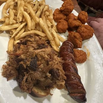 Smokey Bones Ronkonkoma - American Near Me - Ronkonkoma, New York