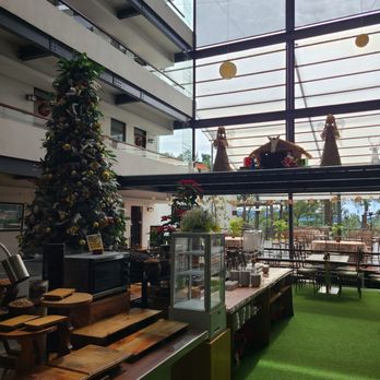 Grand Sierra Pines - Hotel Inside and outdoor dining - buffet area - Hotels & Travel Near Me - Baguio, BEN