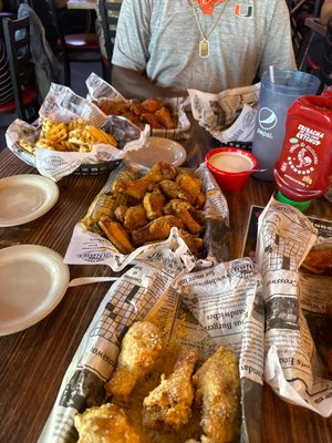 Big City Wings by null
