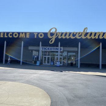 Graceland - The "Welcome to Graceland" sign - Museums Near Me - Memphis, Tennessee Graceland - The "Welcome to Graceland" sign - Museums Near Me - Memphis, Tennessee