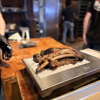 Black's Barbecue - New Braunfels - Beef rib - Barbeque Near Me - New Braunfels, Texas Black's Barbecue - New Braunfels - Beef rib - Barbeque Near Me - New Braunfels, Texas