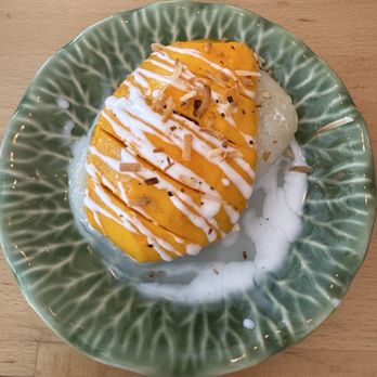 LumLum  - Mango sticky rice - Thai Near Me - New York, New York
