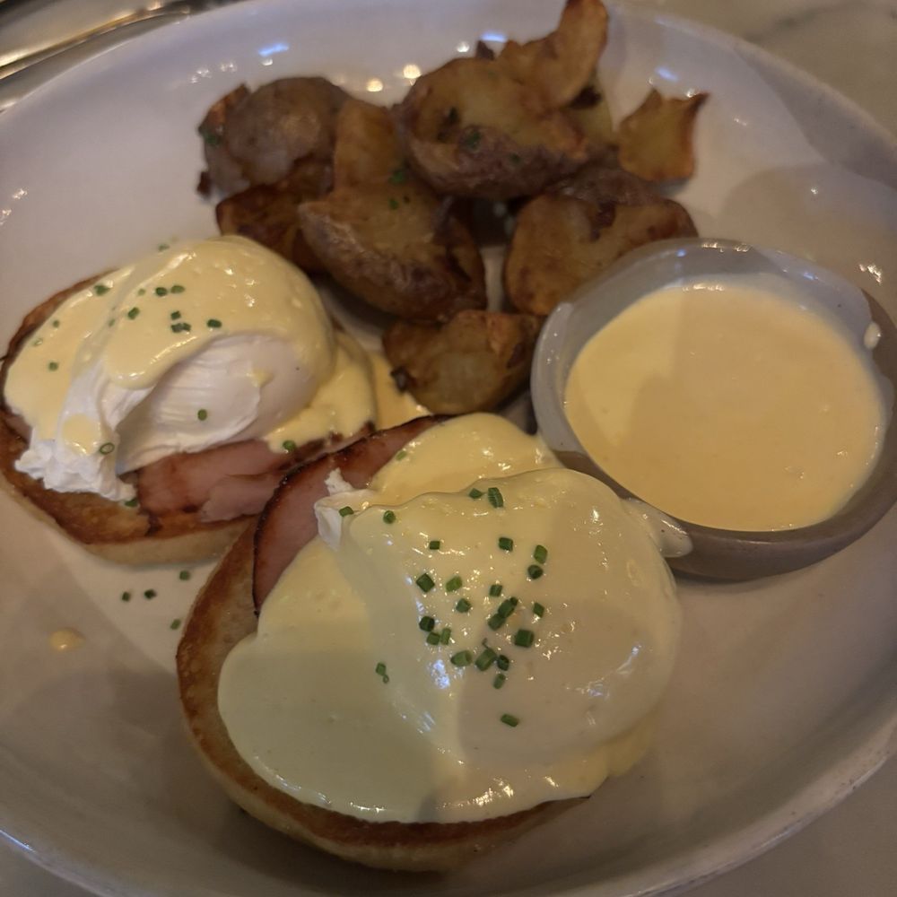 The Commoner - Eggs Benedict - New American Near Me - Pittsburgh, Pennsylvania The Commoner - Eggs Benedict - New American Near Me - Pittsburgh, Pennsylvania