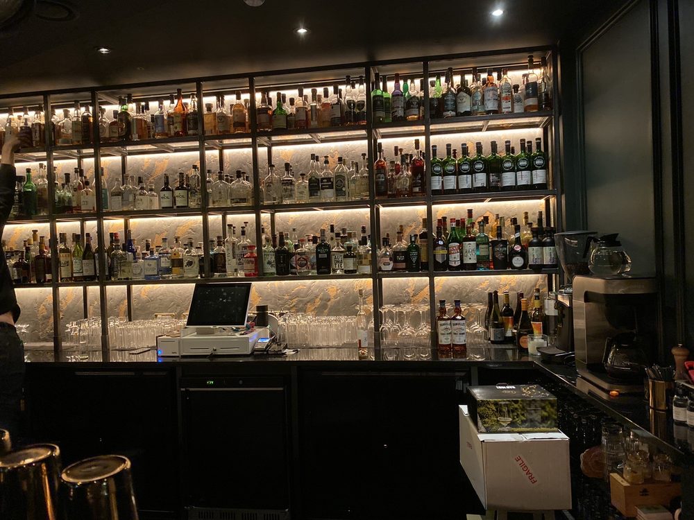 BAR 1661 14 Photos 15 Green St, Dublin 7, Co. Dublin, Republic of