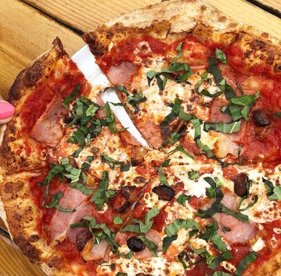 Pure Pizza on The Plaza by null