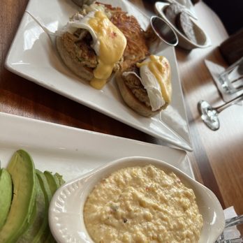 Hennen's - Eggs Benedict with a side of avocado and grits - Steakhouses Near Me - Chattanooga, Tennessee Hennen's - Eggs Benedict with a side of avocado and grits - Steakhouses Near Me - Chattanooga, Tennessee