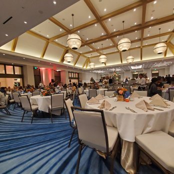 Hotel del Coronado, Curio Collection by Hilton - Who would want to eat at the historic 100+ year old hotel when you can have dinner at the lovely convention center - Coronado, CA