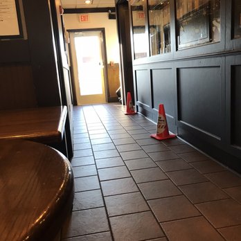 TGI Fridays Methuen - Third view from where I'm waiting of the side door - American Near Me - Methuen, Massachusetts