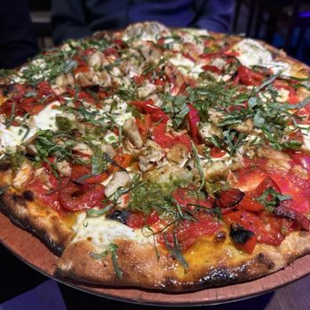 Sicilian Oven - Chicken pesto pizza - Italian Near Me - Lighthouse Point, Florida