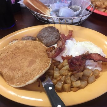 El Puerto De Mazatlan - Pancake plate does the job!! - Mexican Near Me - San Antonio, Texas