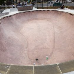 Graduated bean bowl is deeper at the wide end