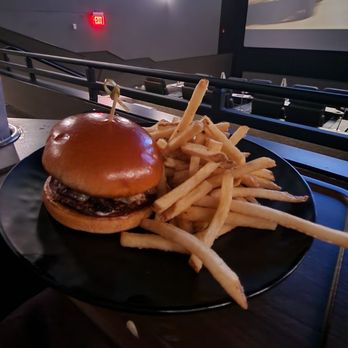 Cinépolis Luxury Cinemas - Cinema Near Me - Gaithersburg, Maryland Cinépolis Luxury Cinemas - Cinema Near Me - Gaithersburg, Maryland